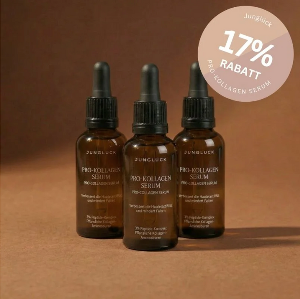 Drei Braunglasflaschen mit PRO-KOLLAGEN SERUM von JUNGLÜCK, Rabattstellungs-Label mit 17%.
