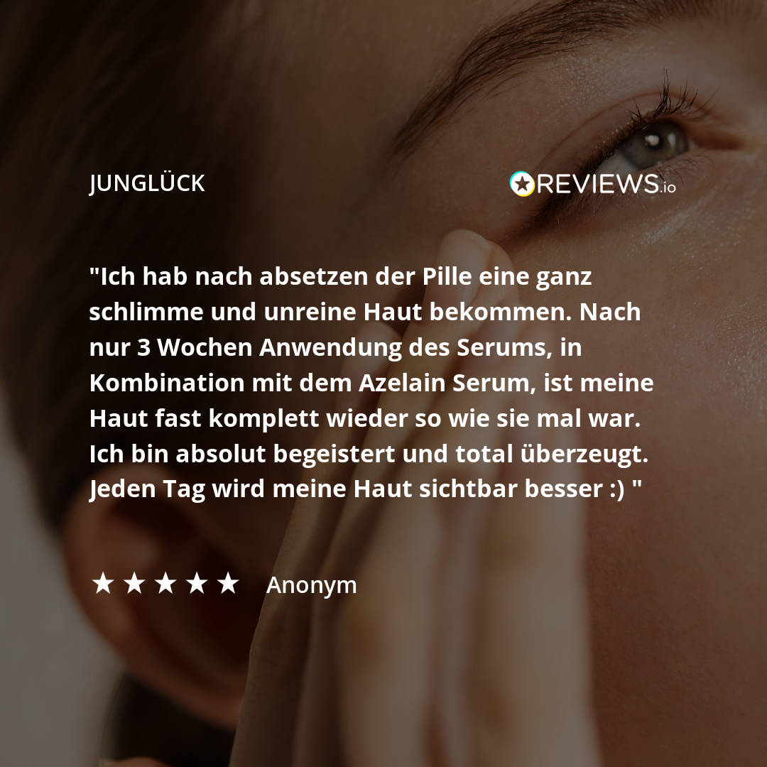 Zitat einer anonymen Review zu JUNGLÜCK: positive Erfahrungen nach 3 Wochen Anwendung des Serums, 5 Sterne.