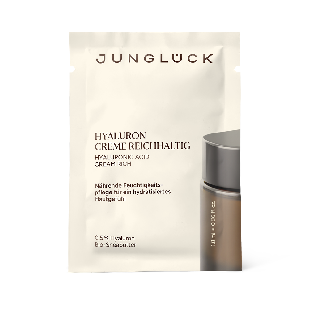 Hyaluron Creme Reichhaltig, Sachet mit 18 ml, enthält 0,5% Hyaluron und Bio-Sheabutter für intensive Feuchtigkeit.